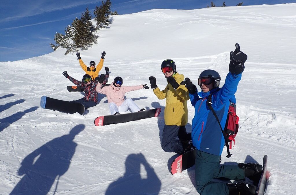 S1-Snowboard- & Skikurs im tief verschneiten Kleinwalsertal
