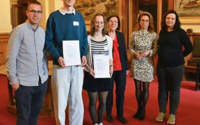 Urkunde zur Juniorwahl: „Eine Demokratie erfordert Handlungsbereitschaft jeder einzelnen Person“