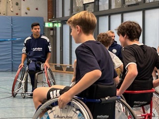 Rollstuhlbasketball-Projekt der BG Baskets am GyFa